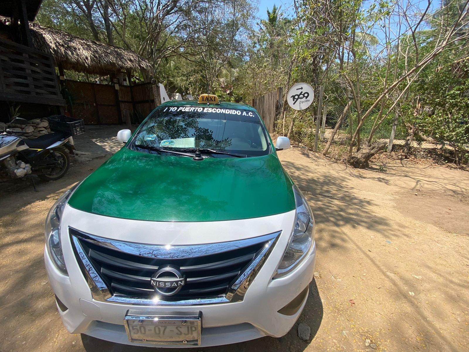 Taxi a Zipolite playa nudista